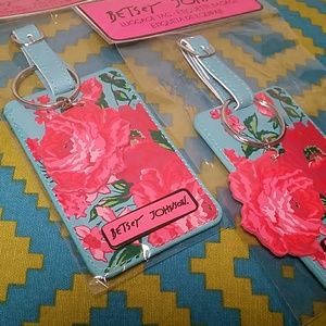 BETSEY JOHNSONS Luggage Tags