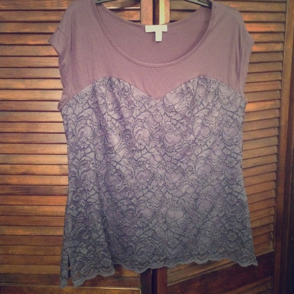 Capped sleeve lace shirt