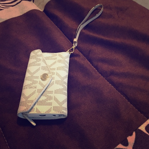MICHAEL Michael Kors Clutches & Wallets - Michael Kors tech wristlet