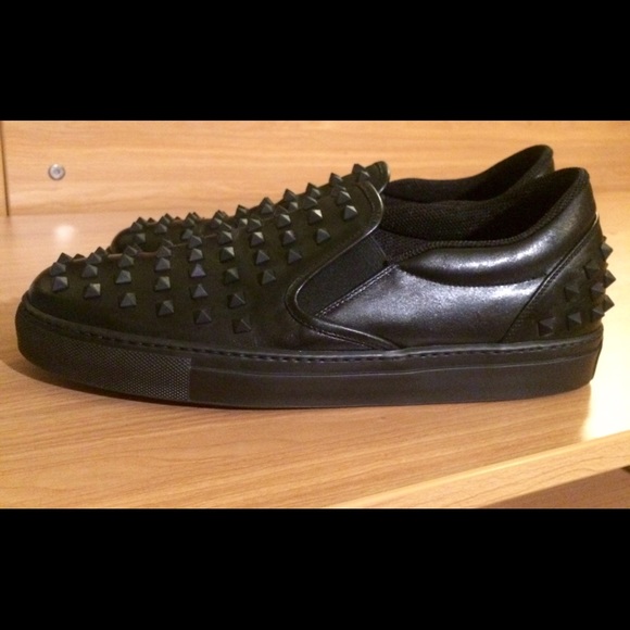 Valentino Studded Slip-on sneakers Men size 10 - Picture 2 of 3