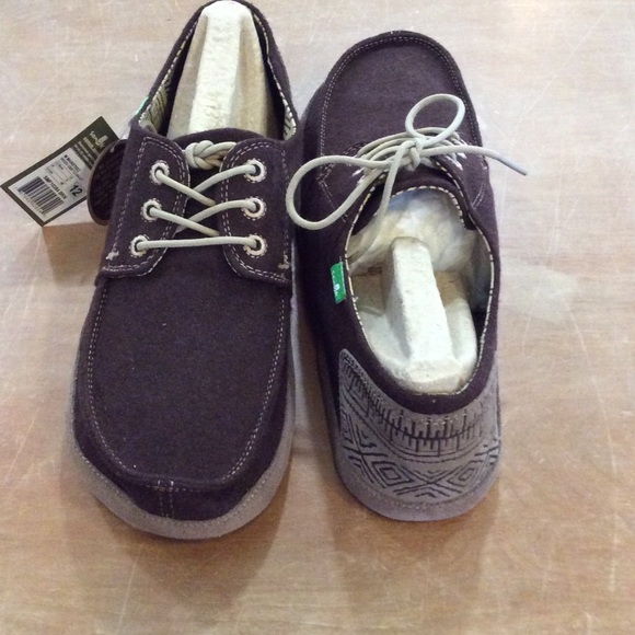 Sanuk Mainsteez shoes
