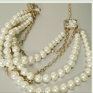 BANANA REPUBLIC Faceted Glass and Pearl Necklace