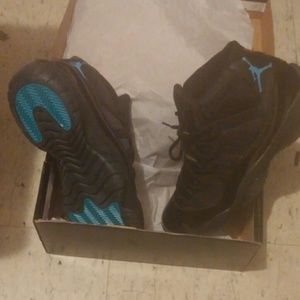 Size 8 in men is only available