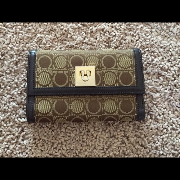 $SOLD$ Auth Salvatore Ferragamo Wallet