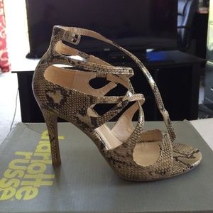 Snake skin color heel size 8