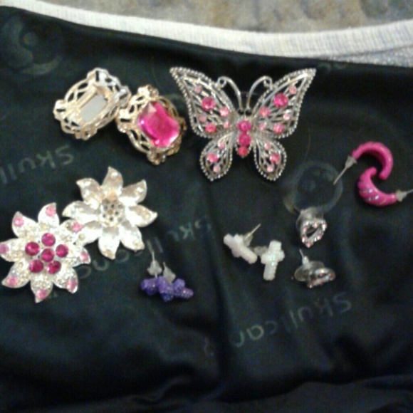 6 pairs earrings and 1 Ring