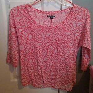 AE Pink flowy cheetah print shirt!
