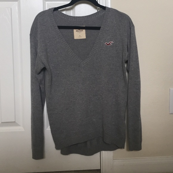Hollister sweater