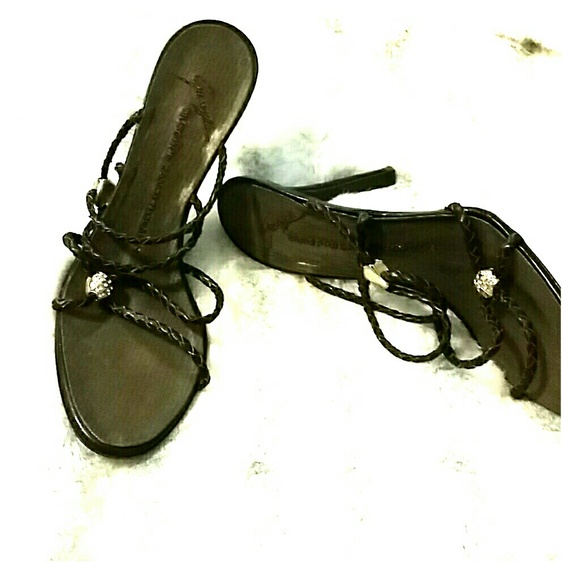 👠Gorgeous Vicini straps sandal