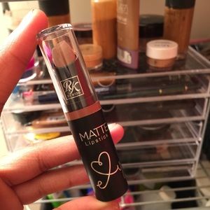 Ruby kisses matte lipstick color :nude