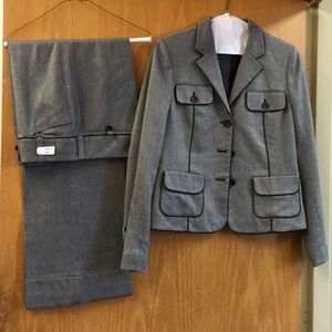 Brand new never worn Loft suit