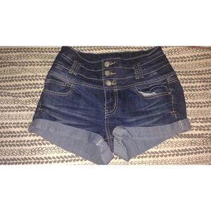High waisted shorts!😊