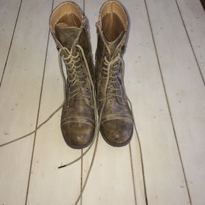 Combat boots