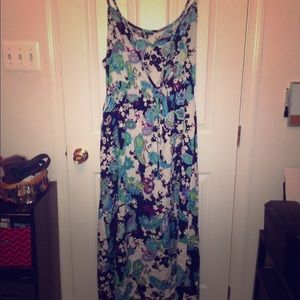Plus size floral maxi dress