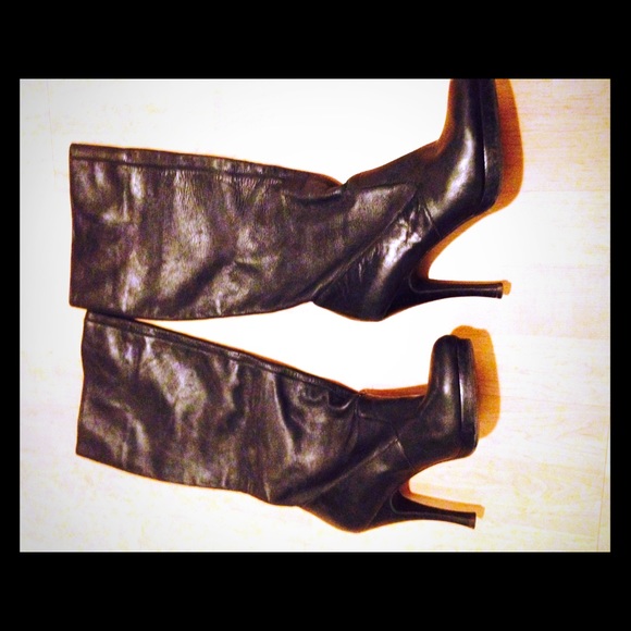 BCBG Boots - Picture 1 of 3