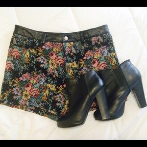 Floral Print Short