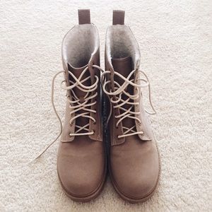 Tan Fur-lined Boots