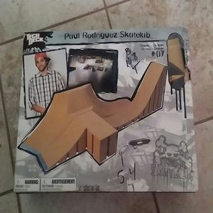 TECH DECK * SKATELAB