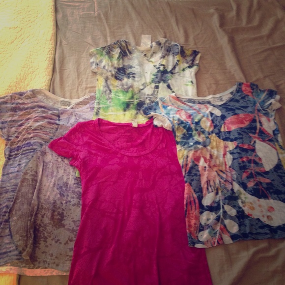 Tops - Graphic T-shirt bundle