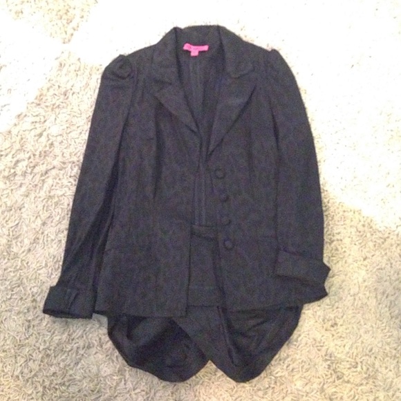 Betsy Johnson tuxedo blazer