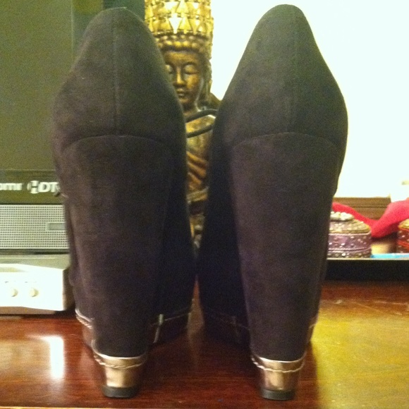 Booties - Picture 3 of 3