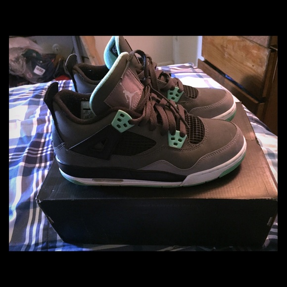 Green glow 4s