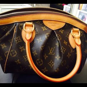 Authentic LV Tivoli PM reserved for @betinacastro