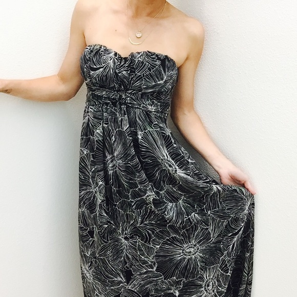 Jessica Simpson Dresses & Skirts - Jessica Simpson black and white floral dress