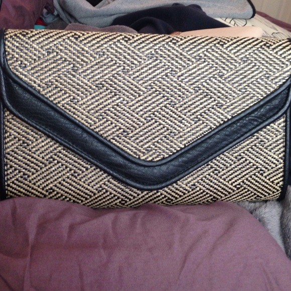 Bamboo clutch - Picture 1 of 3
