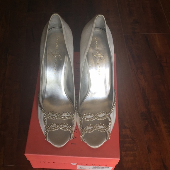 Ivanka Trump peep toe pumps. Size 10