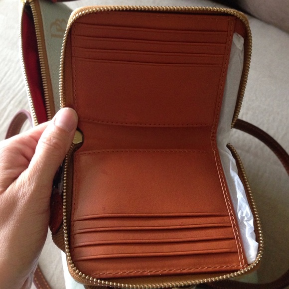 Dooney & Bourke Authentic NWT Bundle Handbag - Picture 4 of 4