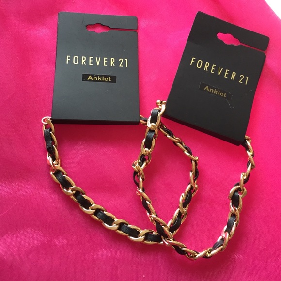 SOLD!!!!2 Anklet bracelets 🎀👠