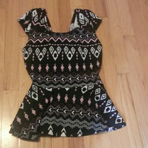 Top - Picture 1 of 2