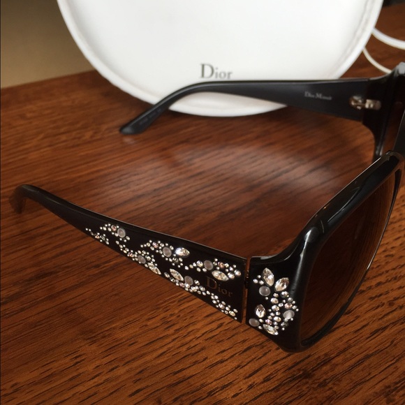 📛SOLD📛Limited addition Dior sun glasses - Picture 1 of 4