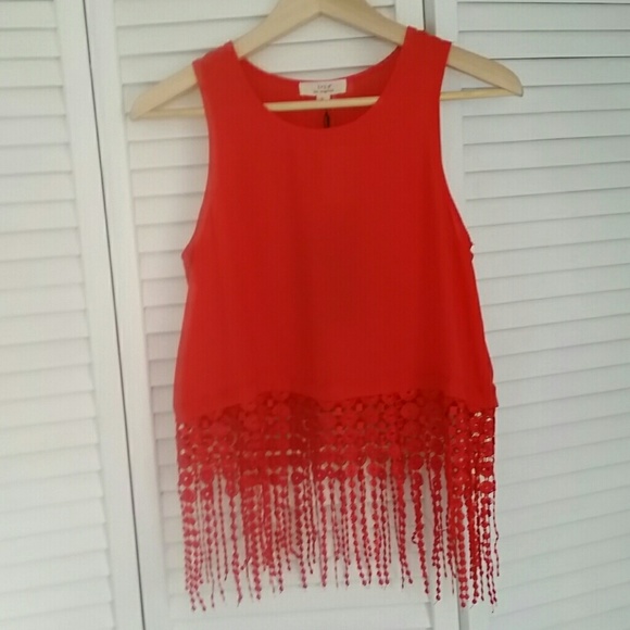Tops - ❌SOLD❌ 🆕 NWT Red Fringed Bottom Tank Top