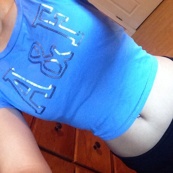 A&F crop top only worn once - Picture 2 of 2