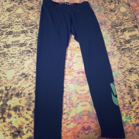 Nike leggings