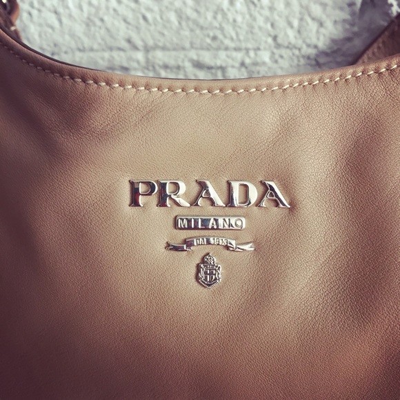 Authentic Prada handbag - Picture 2 of 4