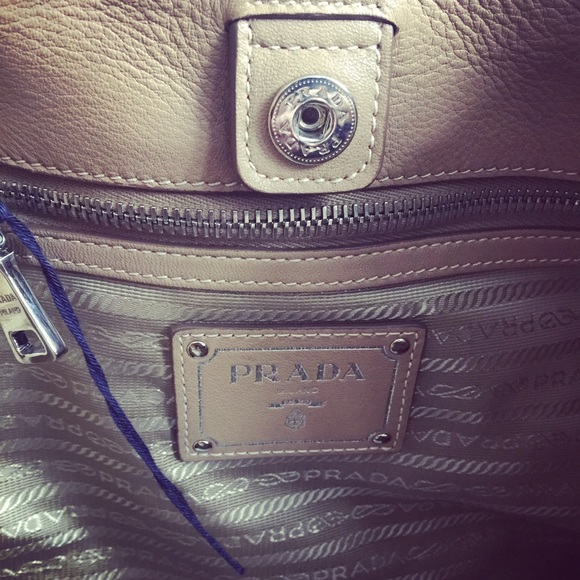 Authentic Prada handbag - Picture 4 of 4