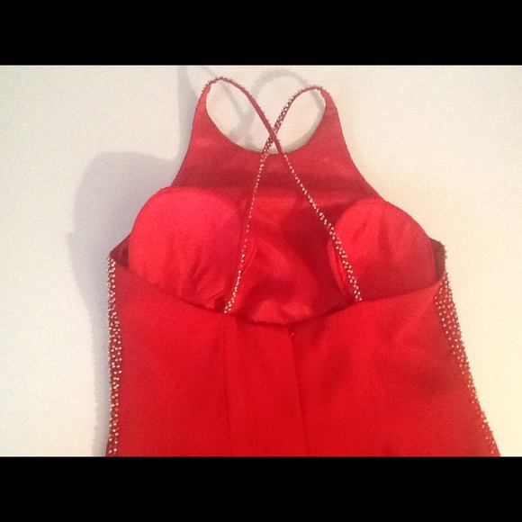 Red Gown party/prom - Picture 2 of 4