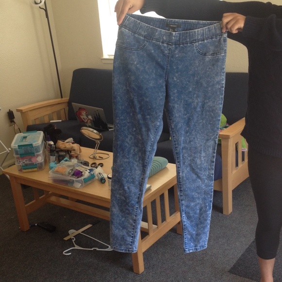 Acid wash mid-rise jeggings