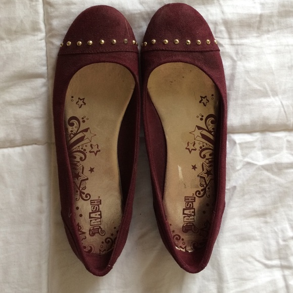 Shoes - Flats