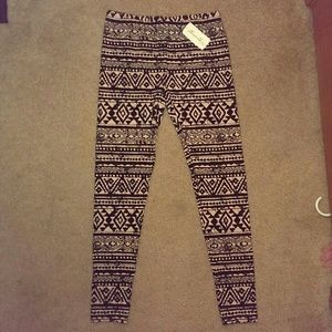 NWT Forever 21 Tribal Print Leggings