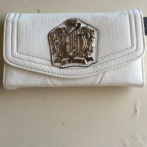 White Guess wallet, brand new with tags