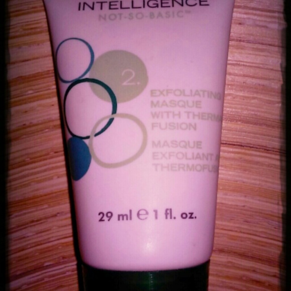 Arbonne Intelligence Exfoliating Mask 1 oz.