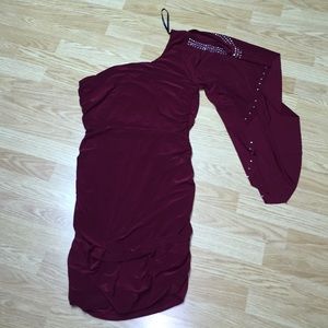 One sleeve maroon dress