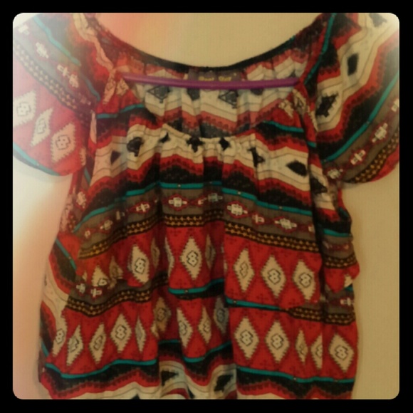 Tribal crop top - Picture 1 of 2