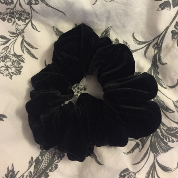 American Apparel Scrunchie ✨
