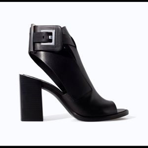 Nwt- Zara leather buckle sandals black size36