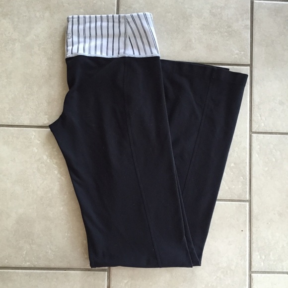 lululemon athletica Pants - Lululemon yoga pants